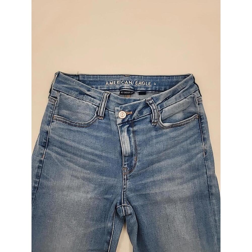American Eagle Women's Curvy High Rise Jeans Size 2 Short Light wash